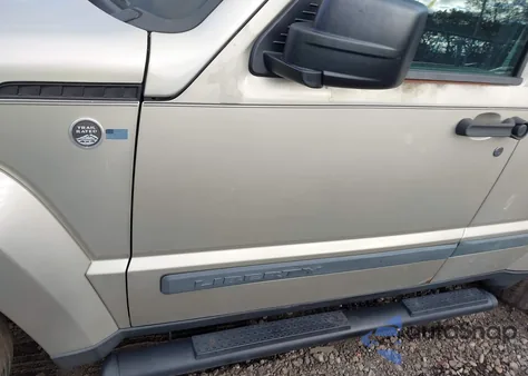 2009 Jeep Liberty Sport z USA, uszkodzony, nr VIN 1J8GN28K09W514726